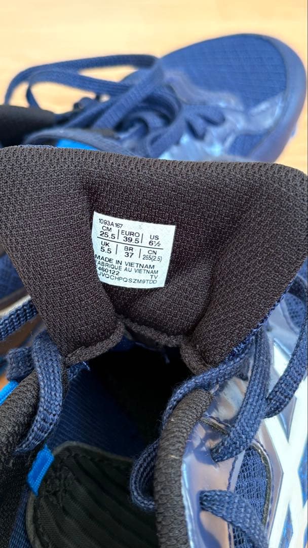 asics スパイクシューズ ネイビー/ホワイト