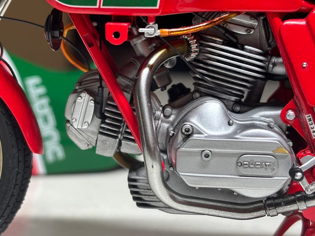 タミヤ 1/12DUCATI 900MHR完成品