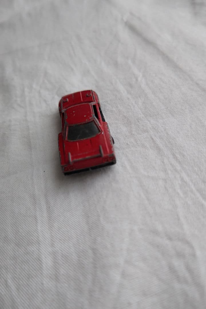 トミカ 赤いミニカー リアウイング付き