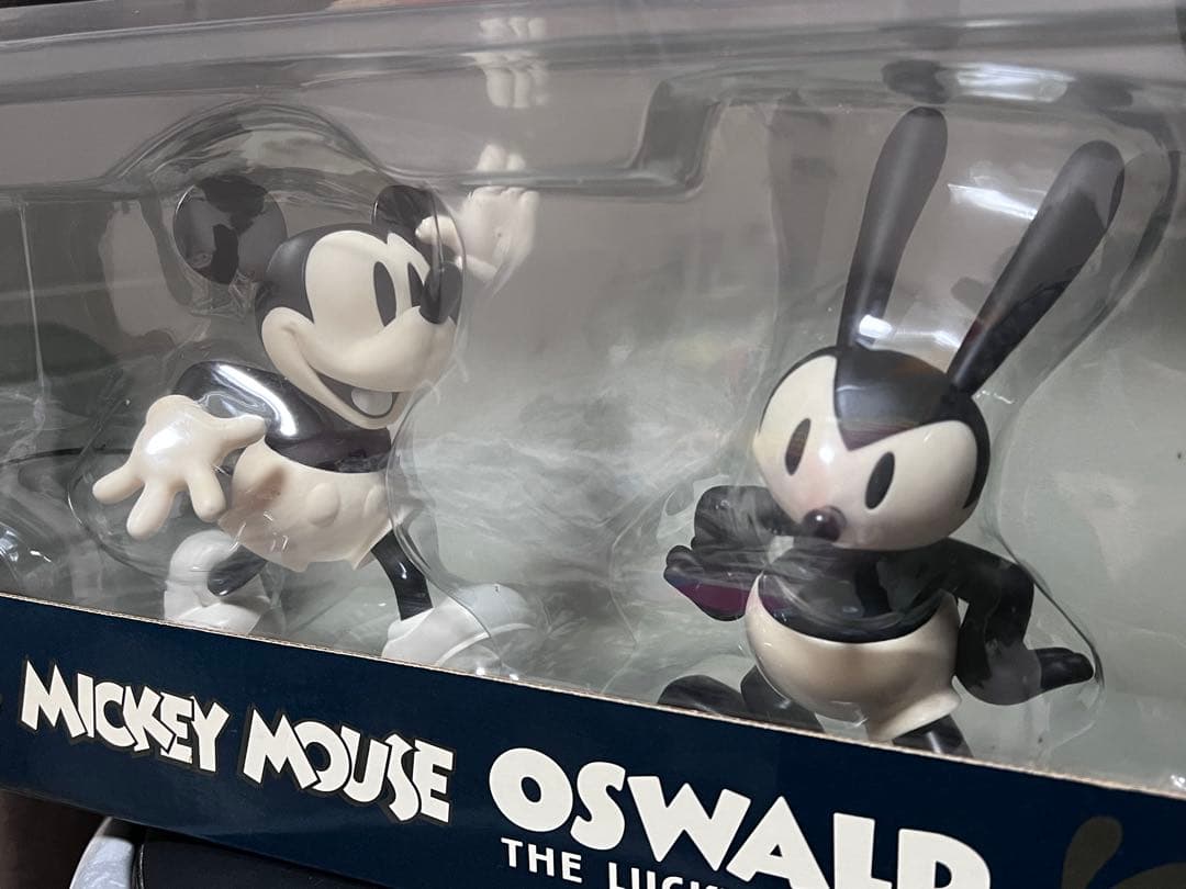 MickeyMouse&Oswald メディコムトイ　特大フィギュア