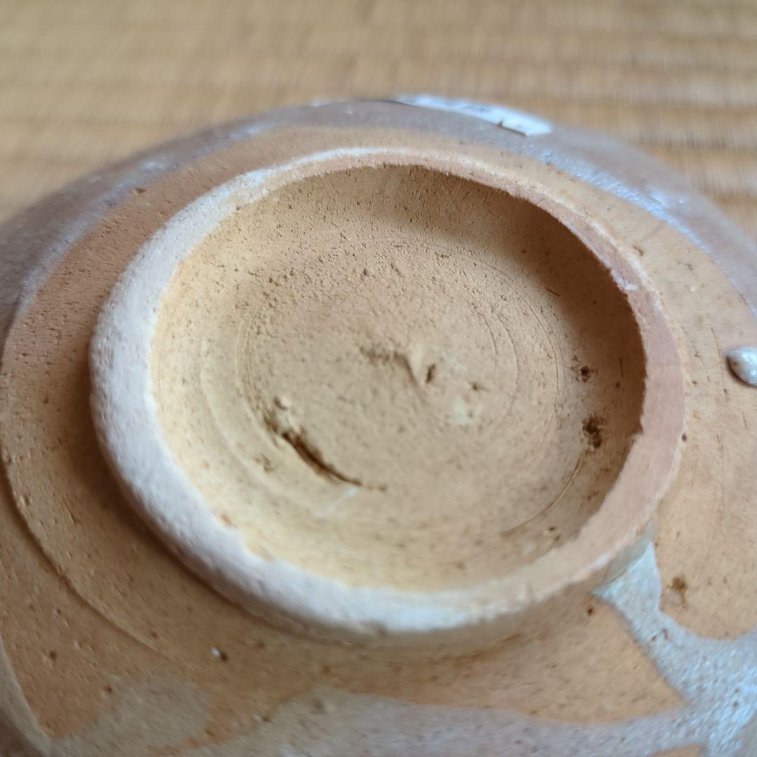 波形の茶色い陶器皿 直径約13cm 古唐津の陶片　阿房谷窯発掘品　向附