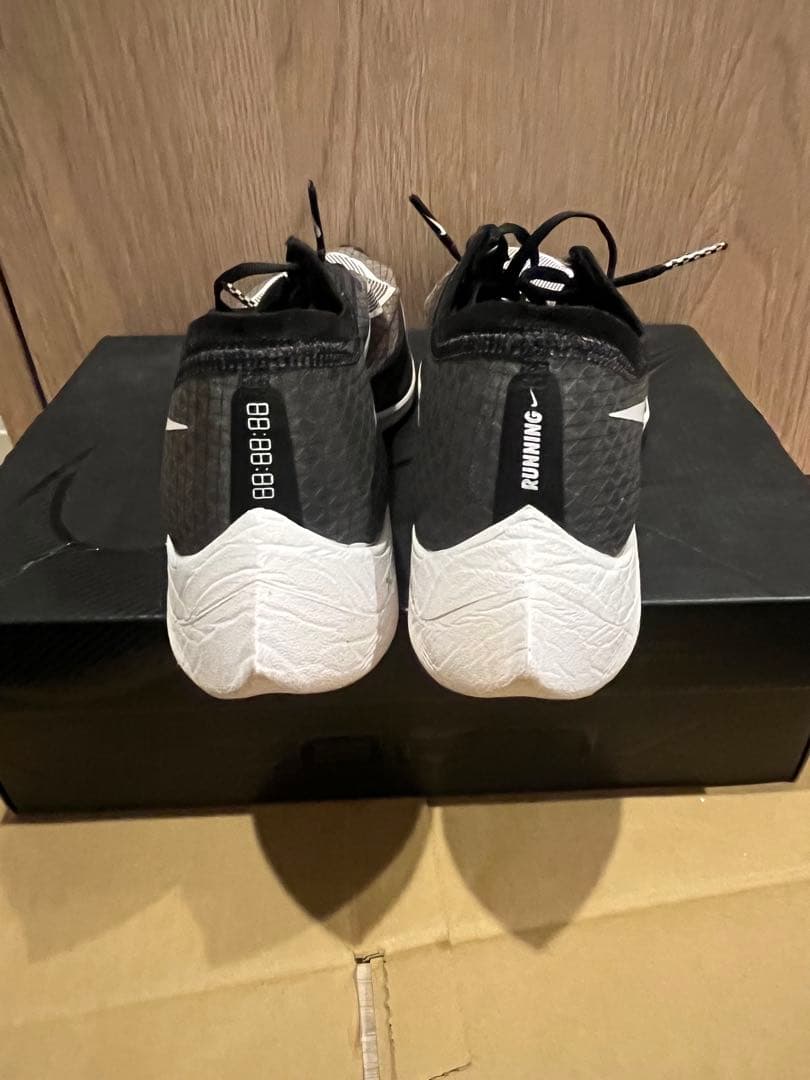 NIKE ヴェイパーフライネクスト% 25.5cm