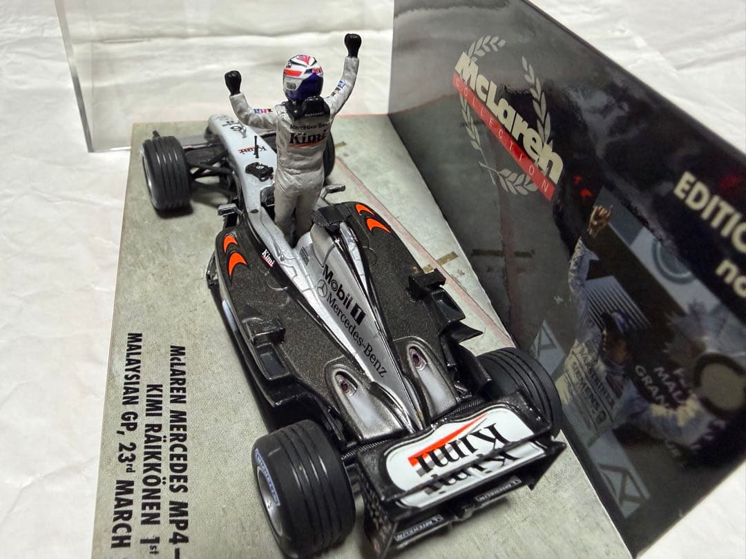 ミニチャンプス　マクラーレンMP4-17D マレーシアGP 未使用　希少