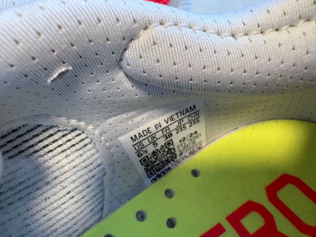 adidas アディゼロＳＬ２　23.5cm